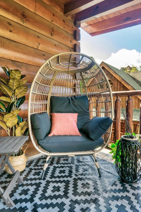 Summer Sale! Pool, Sauna, View, Hottub, Game Севьервилл Экстерьер фото