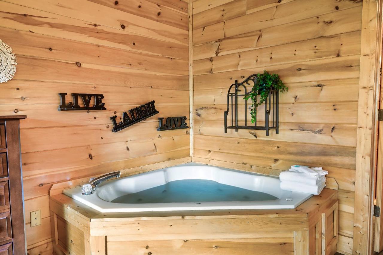 Summer Sale! Pool, Sauna, View, Hottub, Game Севьервилл Экстерьер фото