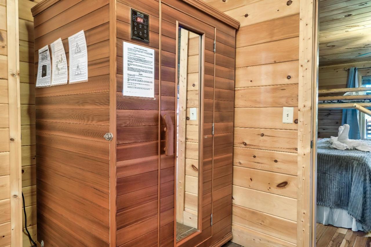 Summer Sale! Pool, Sauna, View, Hottub, Game Севьервилл Экстерьер фото
