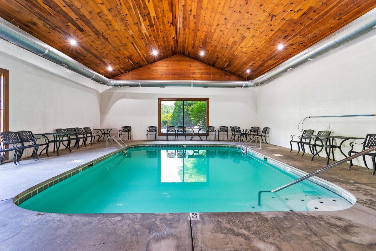 Summer Sale! Pool, Sauna, View, Hottub, Game Севьервилл Экстерьер фото